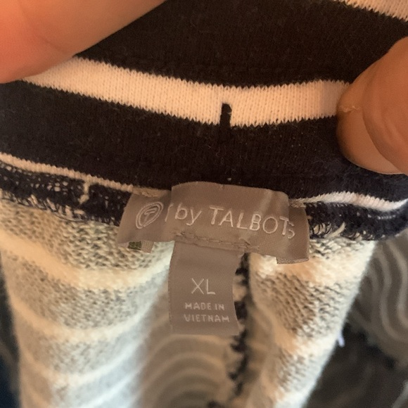 T by Talbots Mini dazzle stripe Terry short. Worn 2-3‎ x. Retail 79.50 - Picture 6 of 7